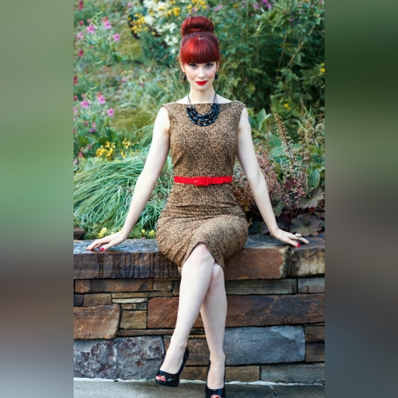 Bettie Page Animal Print Fitted Dress with Back Split and Open Back - Picture 5 of 17